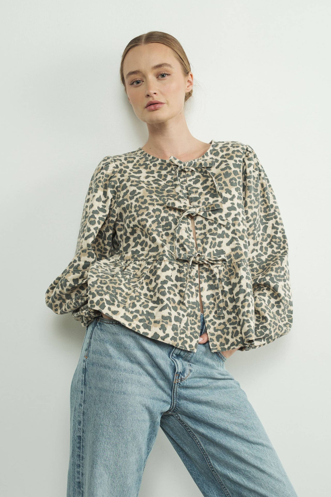 ANIMAL LONG SLEEVE ANIMAL PRINT BOW TIE BLOUSE