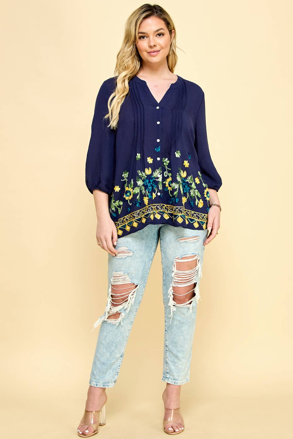 PLUS SIZE 3/4 SLEEVE EMBROIDERED BLOUSE