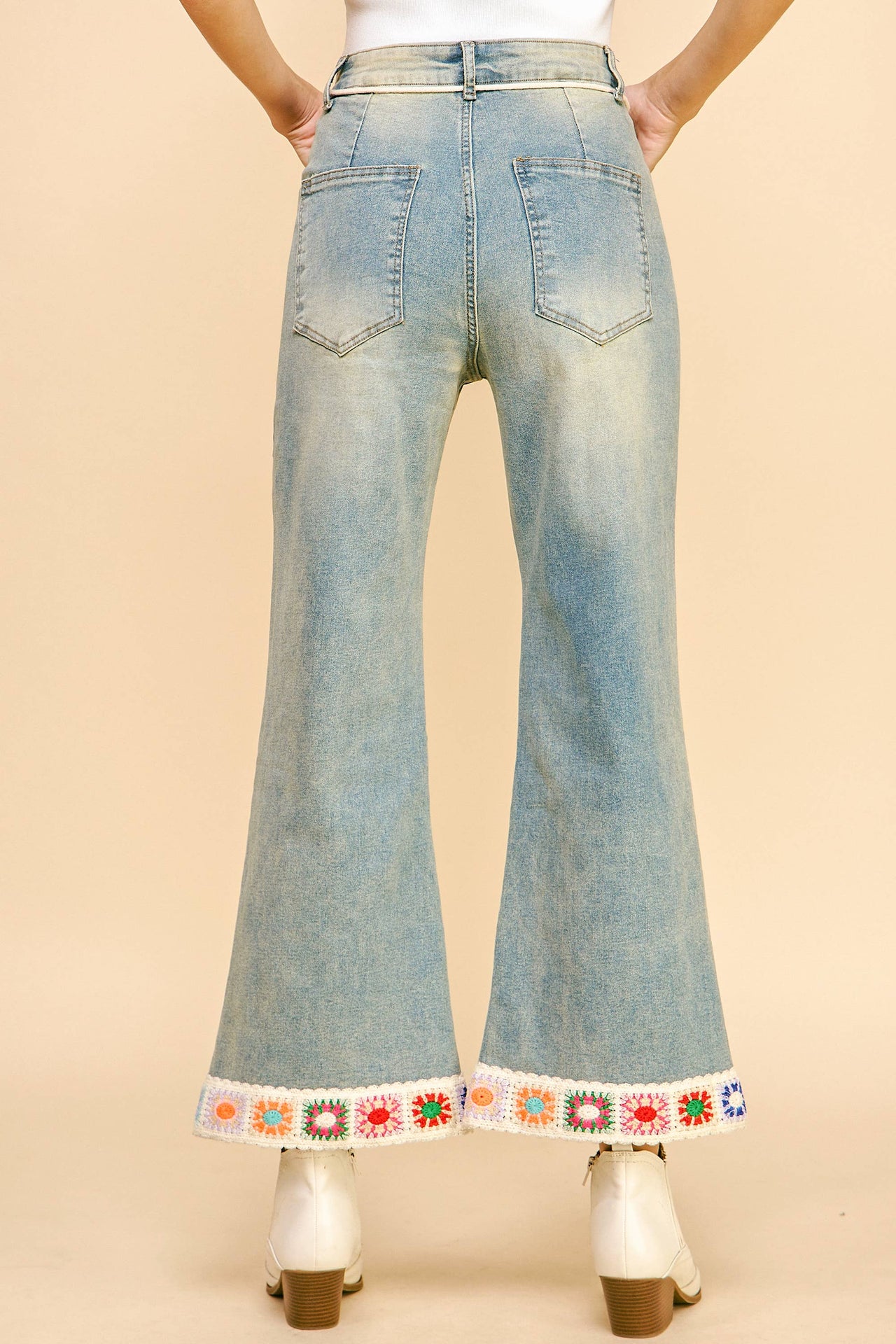 PLUS CROCHET TRIM STRAIGHT LEG LIGHT DENIM JEANS