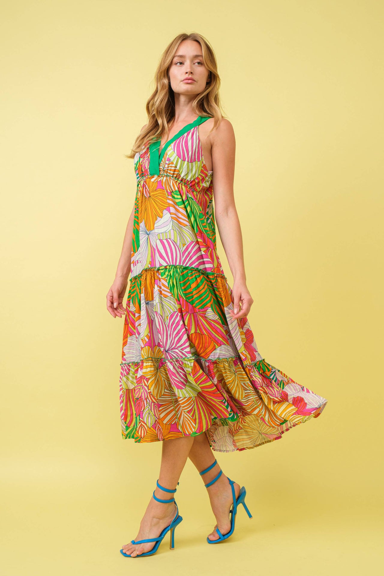 Tropical Halter Strap Empire Tiered Midi Dress: MULTI GREEN