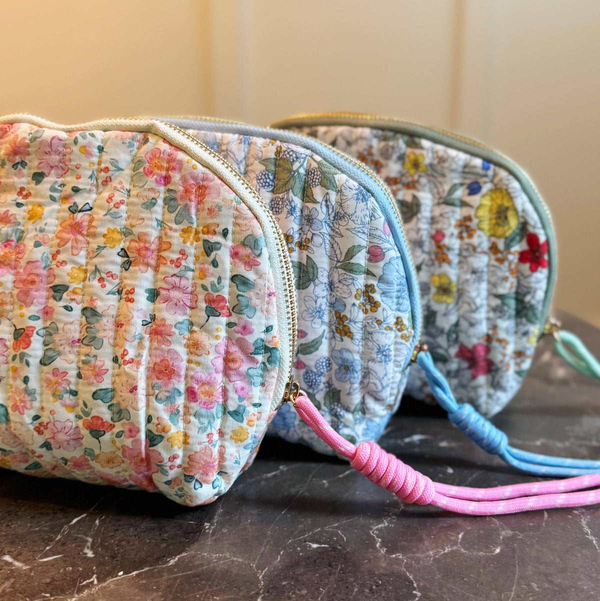 Vintage-Inspired Quilted Floral Cosmetic Case – Curved Makeup Pouch in Soft Pastel Garden Prints