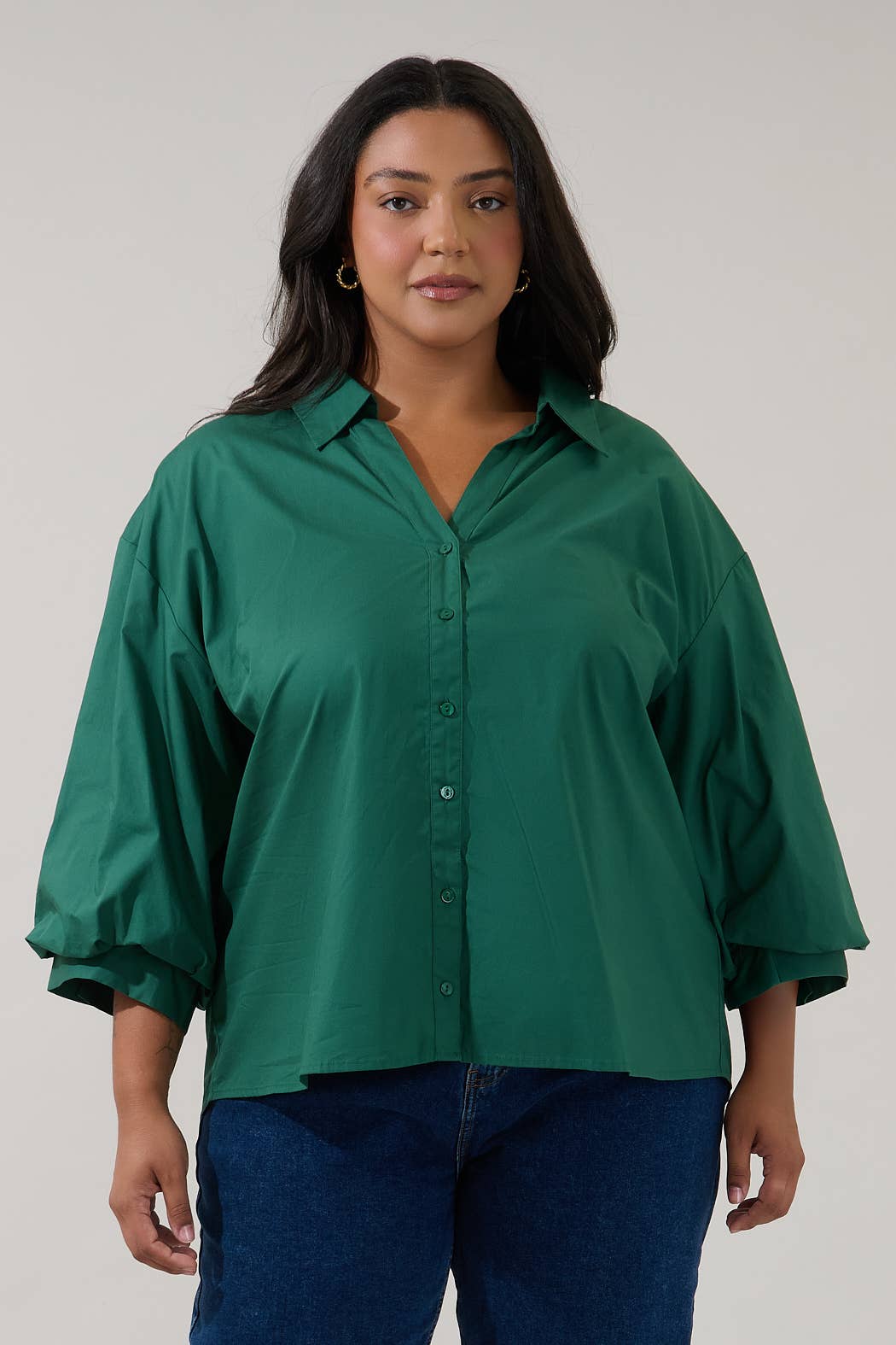 The Lucienne Shirt Curvy | Emerald Cotton Poplin Button Down