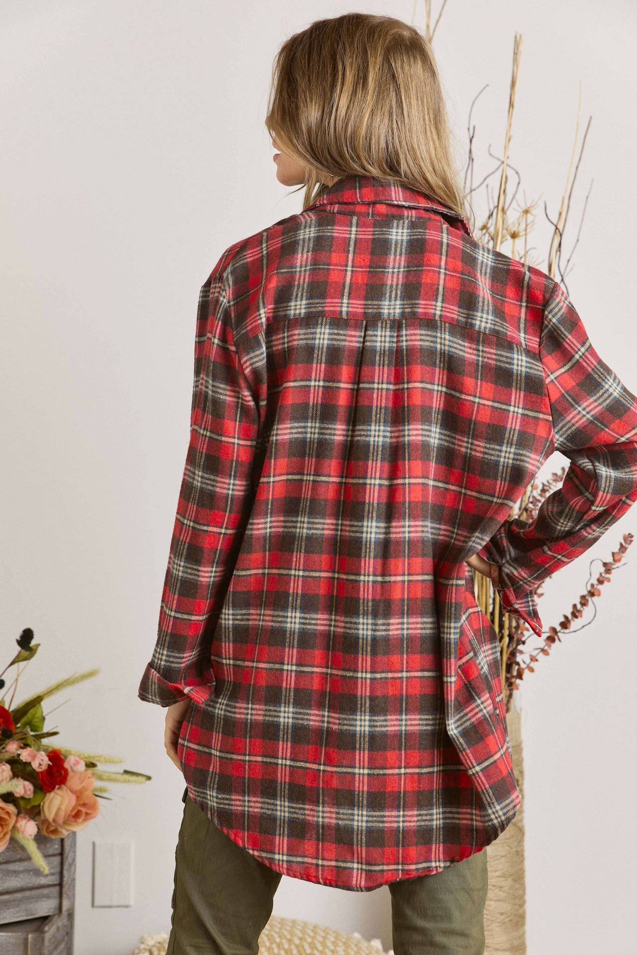 BUTTON DOWN FLANNEL SHIRT: RED