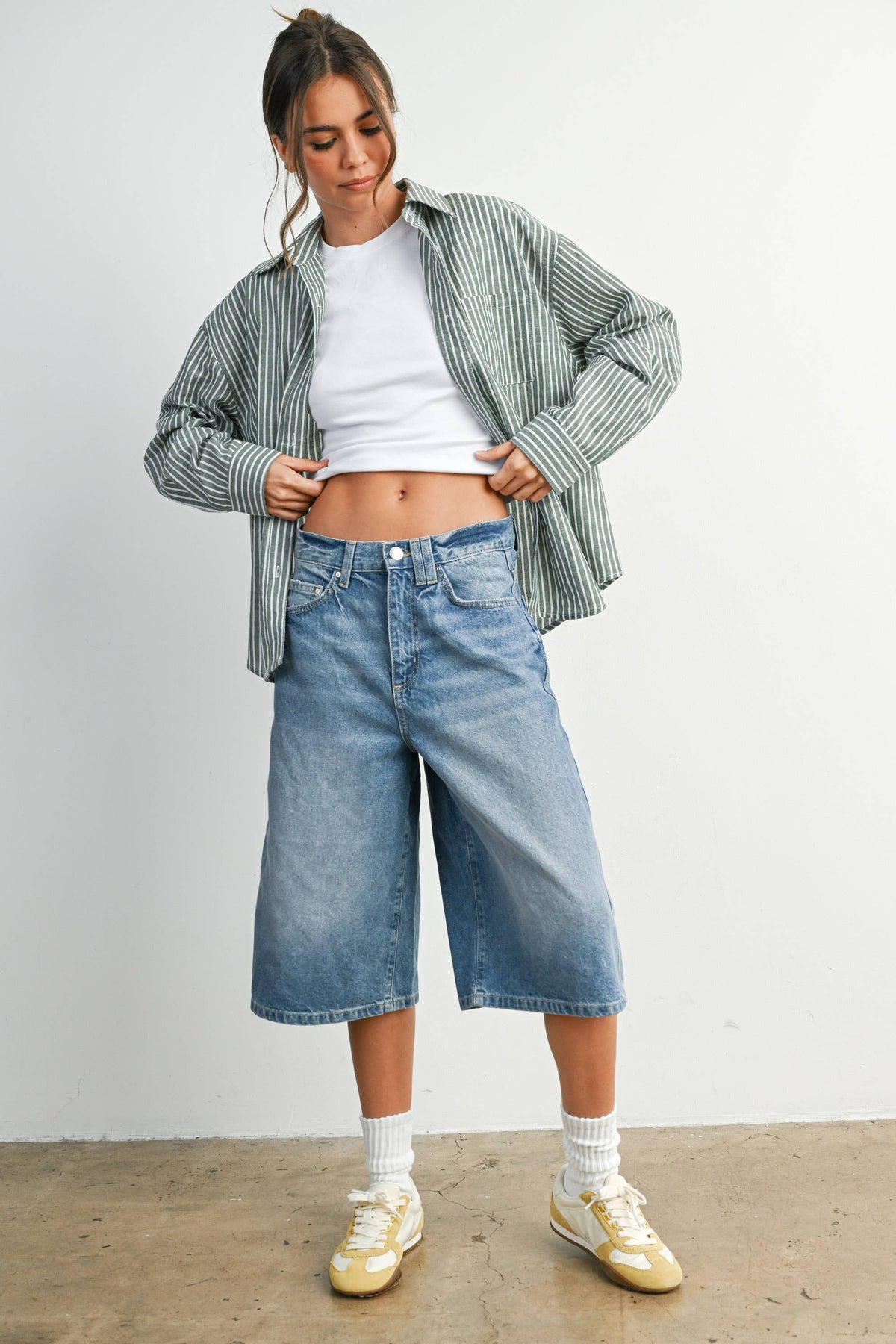 Cropped Striped Button-Up Collared Long Sleeve Top - BMT7915