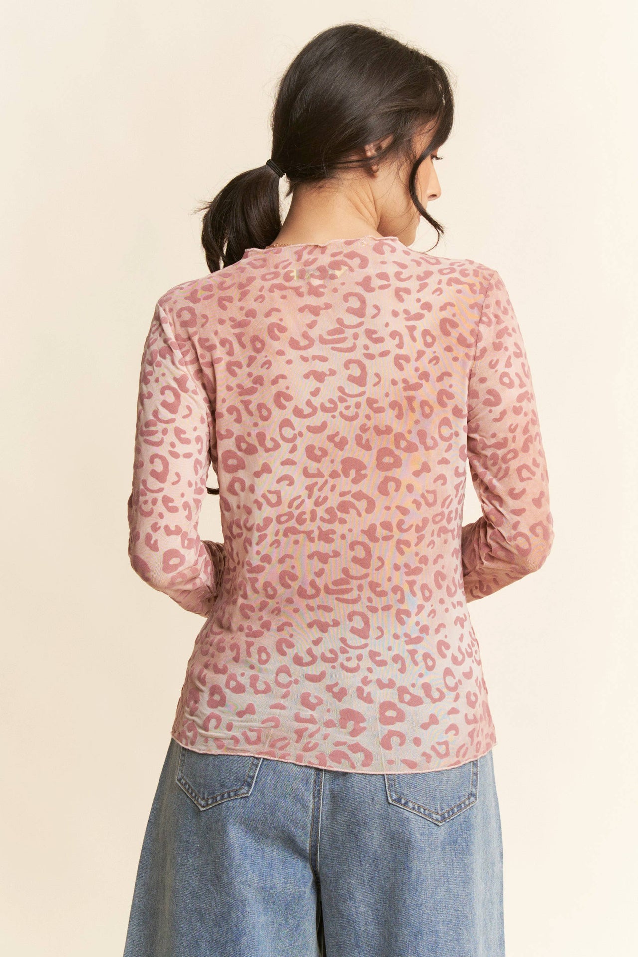 Women’s pink leopard print long sleeve mesh top