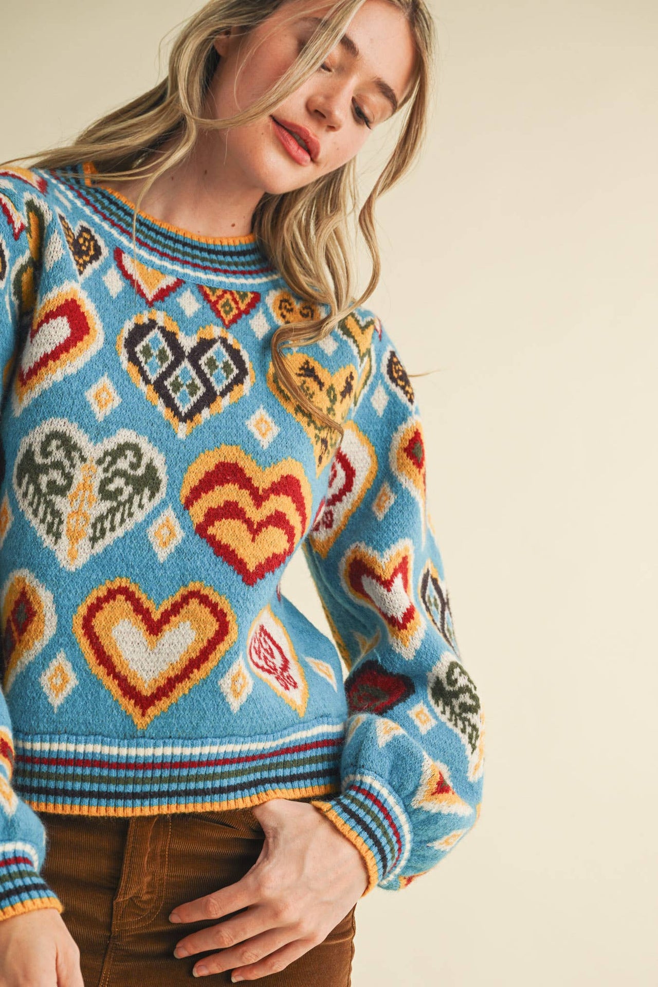 HEART PATTERN PULLOVER SWEATER