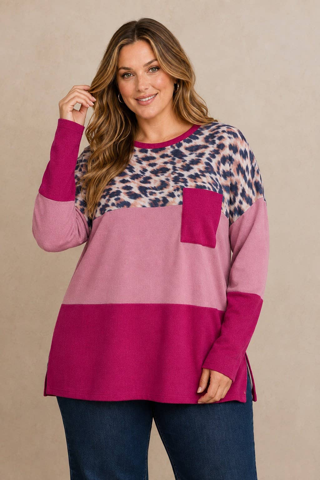 Plus size Leopard and solid mixed top with side slit