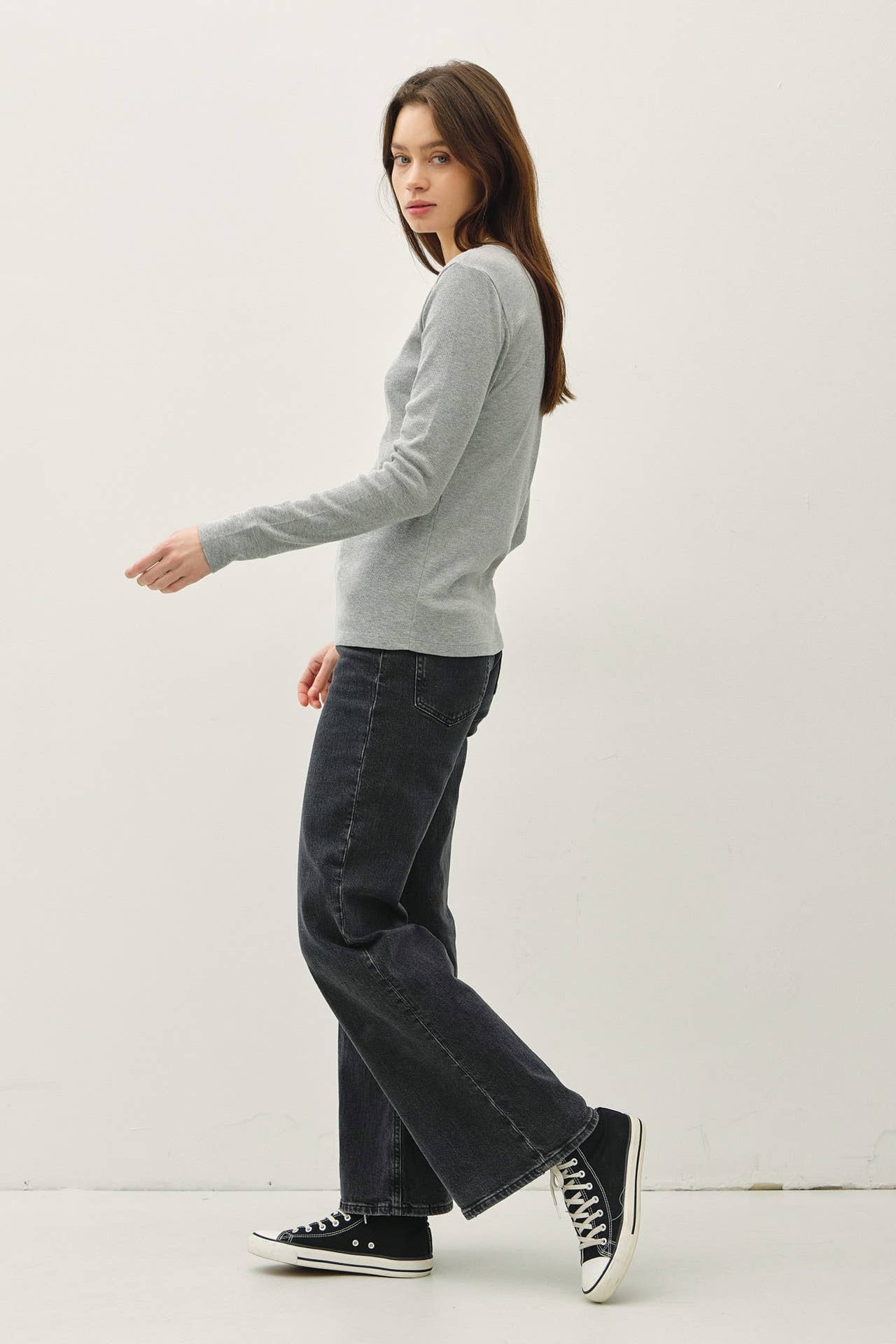 RIBBED COTTON ROUND NECK BASIC TOP