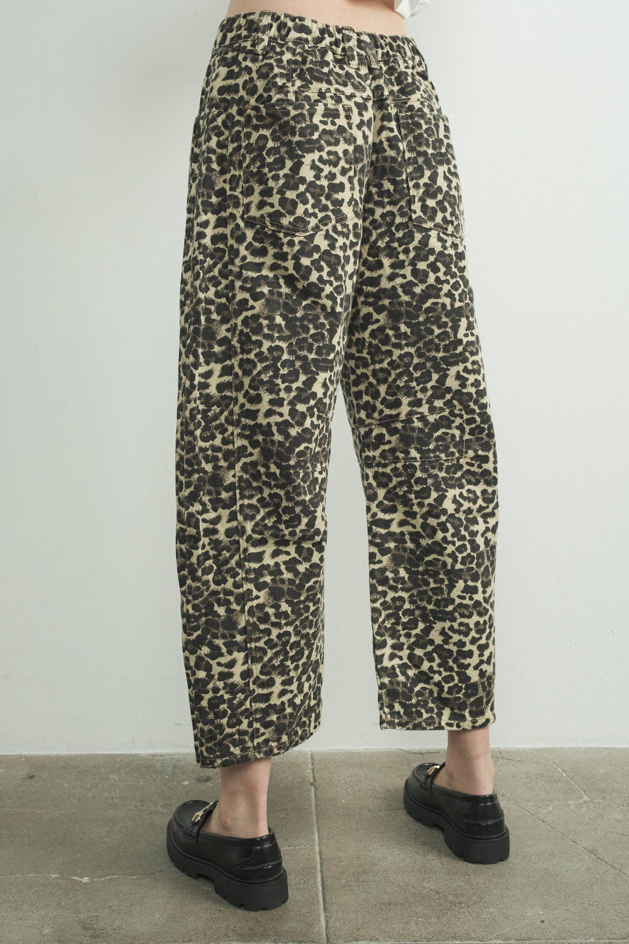 Leopard Print Baggy Barrel Jeans with Wide-Leg Fit and Mid-Rise Waist