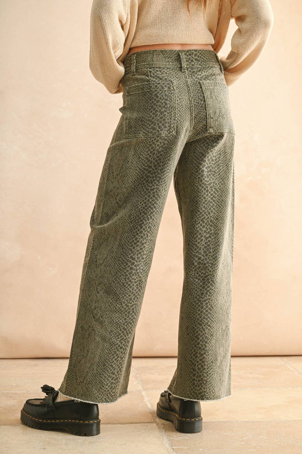 SNAKE PRINT PANTS