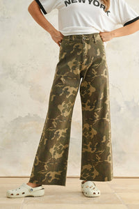 Thumbnail for CAMOUFLAGE PRINT STRETCH PANTS