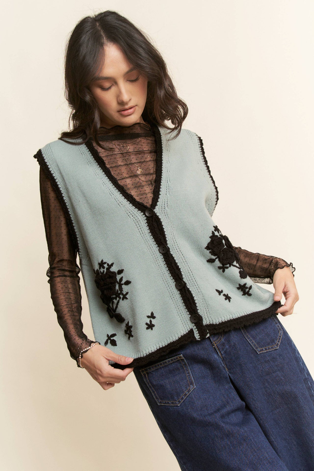 FLORAL EMBROIDERED LACE SWEATER KNIT VEST TOP