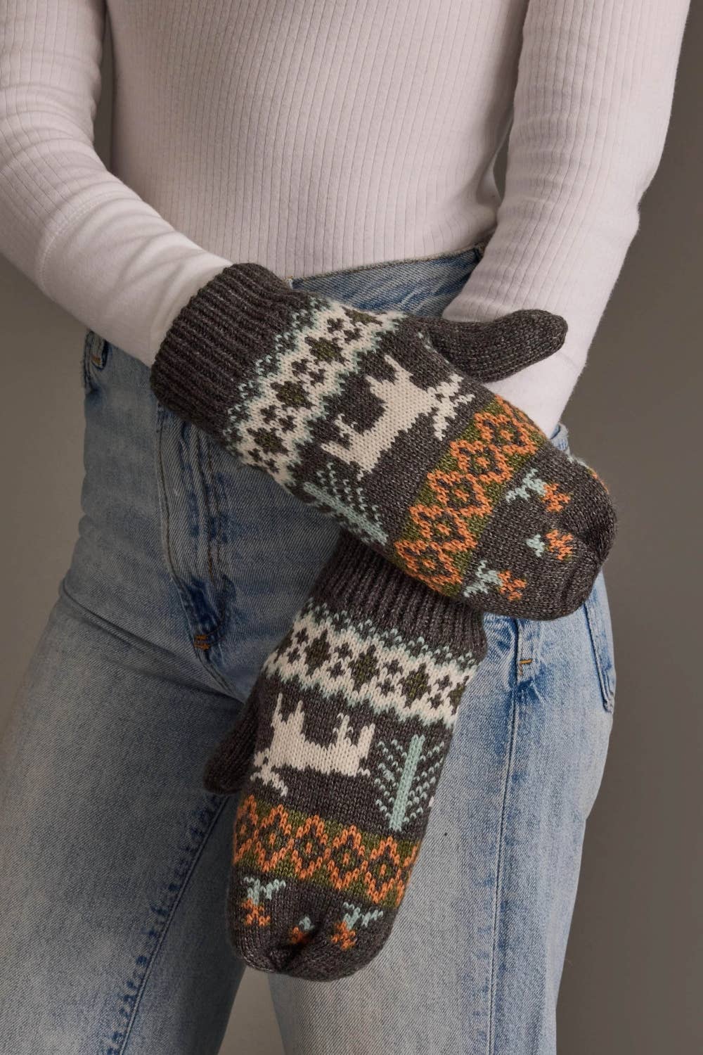 Gray Deer Winter Pattern Mittens