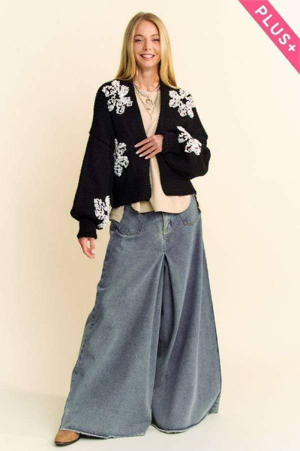 PLUS FLORAL APPLIQUE LONG SLEEVE BULKY CARDIGAN