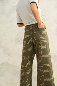 Thumbnail for CAMOUFLAGE PRINT STRETCH PANTS